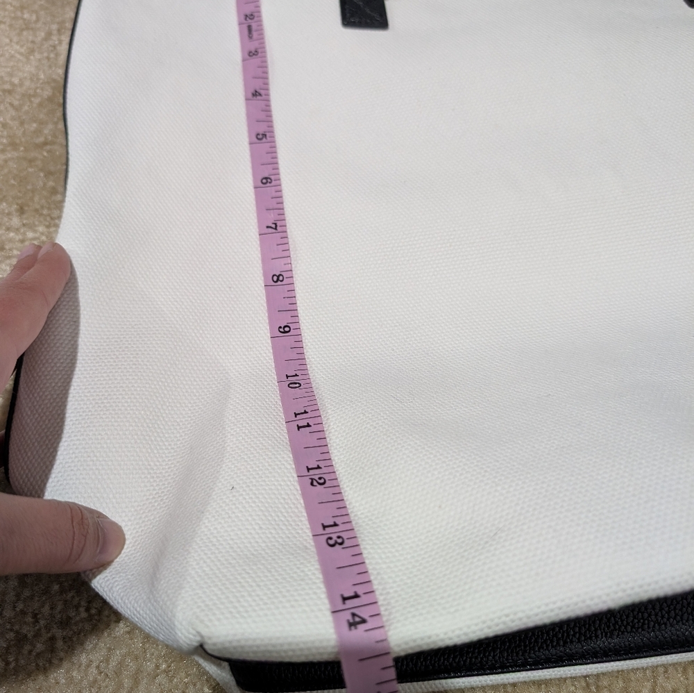 New Walter Baker Carly Tote Bag Day Tripper Weekender Canvas White/Black - Picture 8 of 8